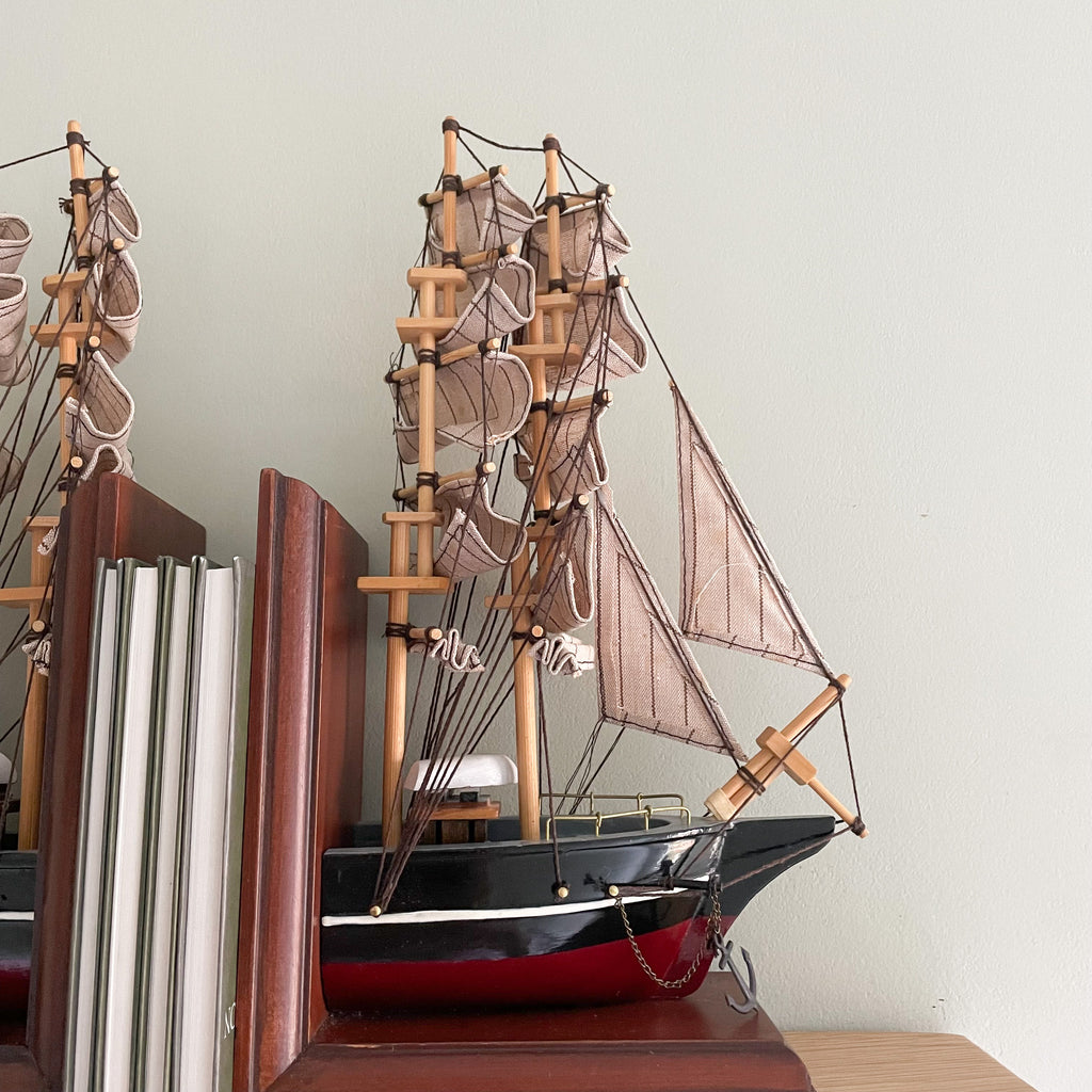Pair of vintage model ship bookends - Moppet