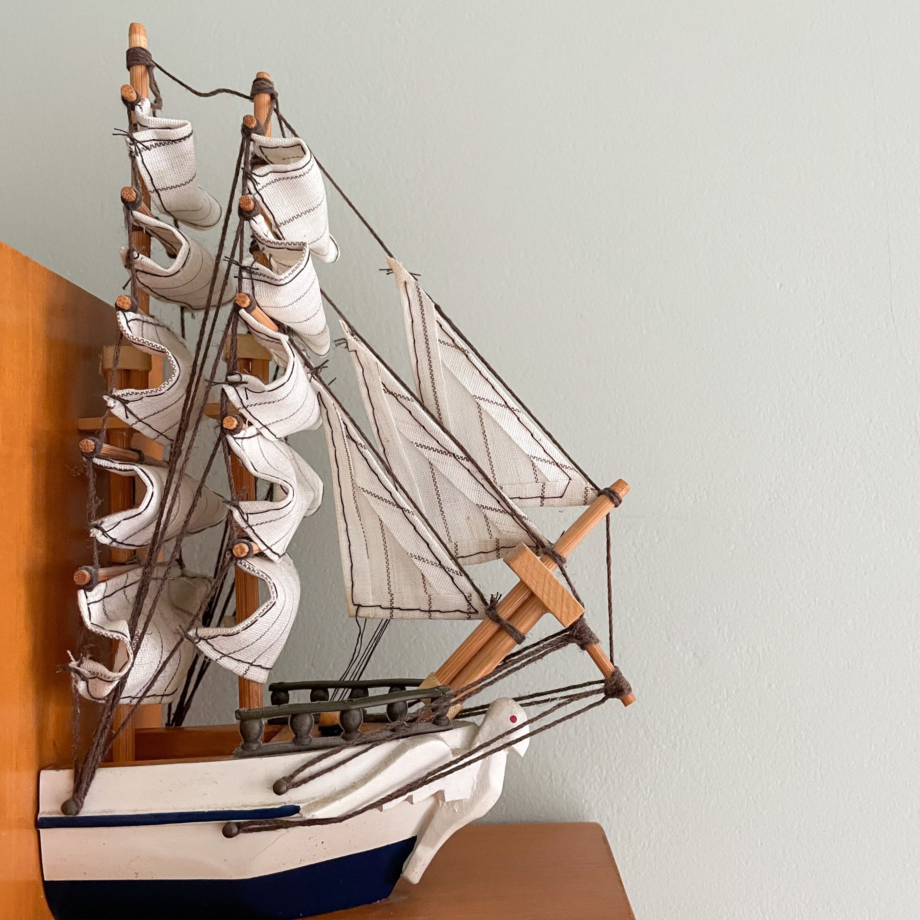 Pair of vintage model ship bookends - Moppet