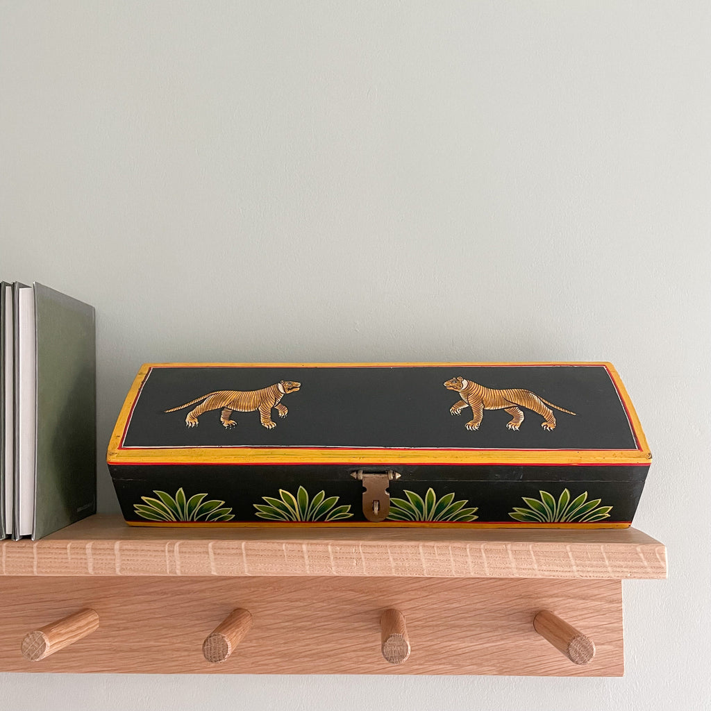 Vintage hand-painted wooden pencil box or jewellery box with tiger motif - Moppet
