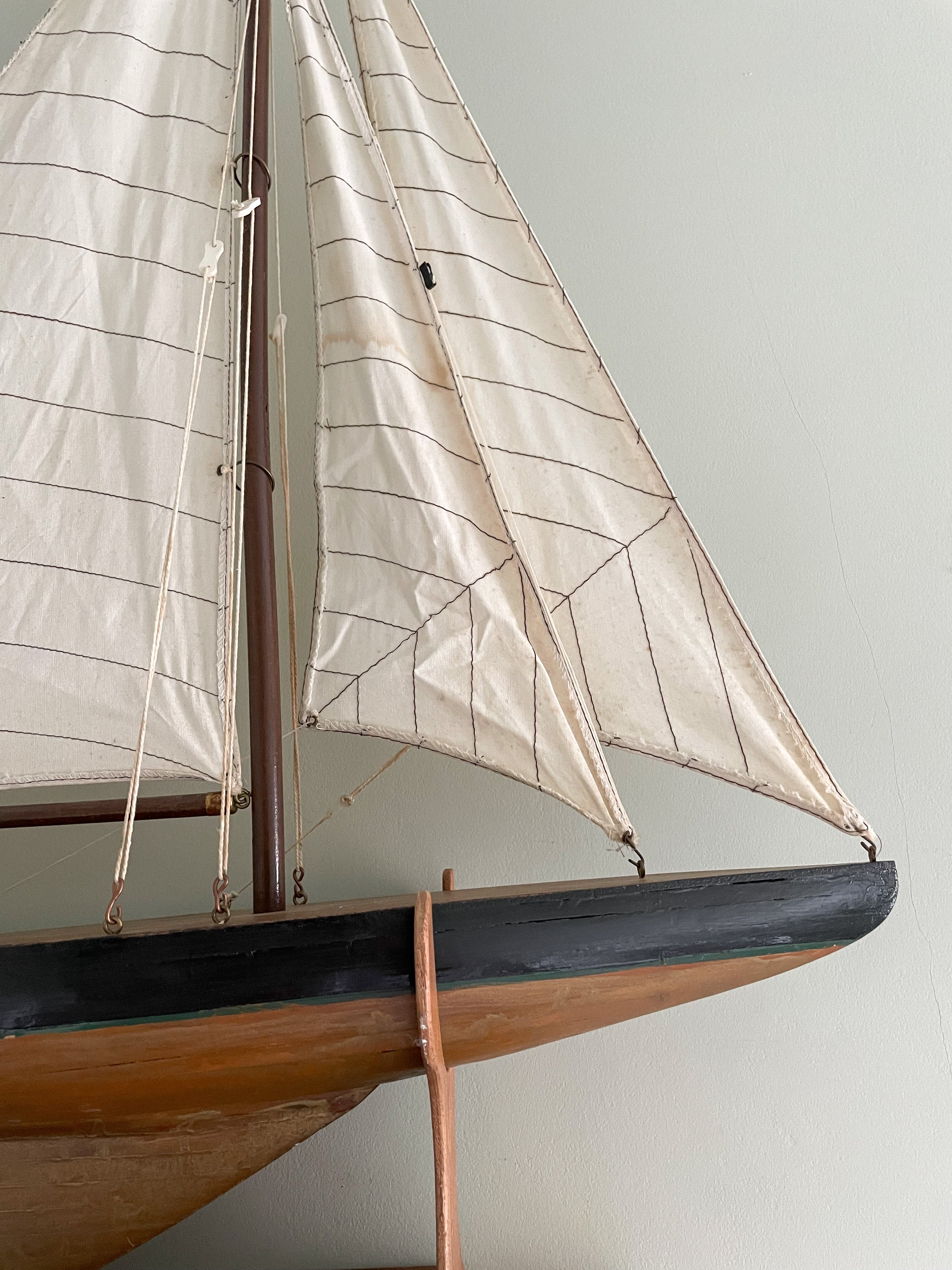 Vintage wooden model sailing boat, pond yacht or ship - Moppet