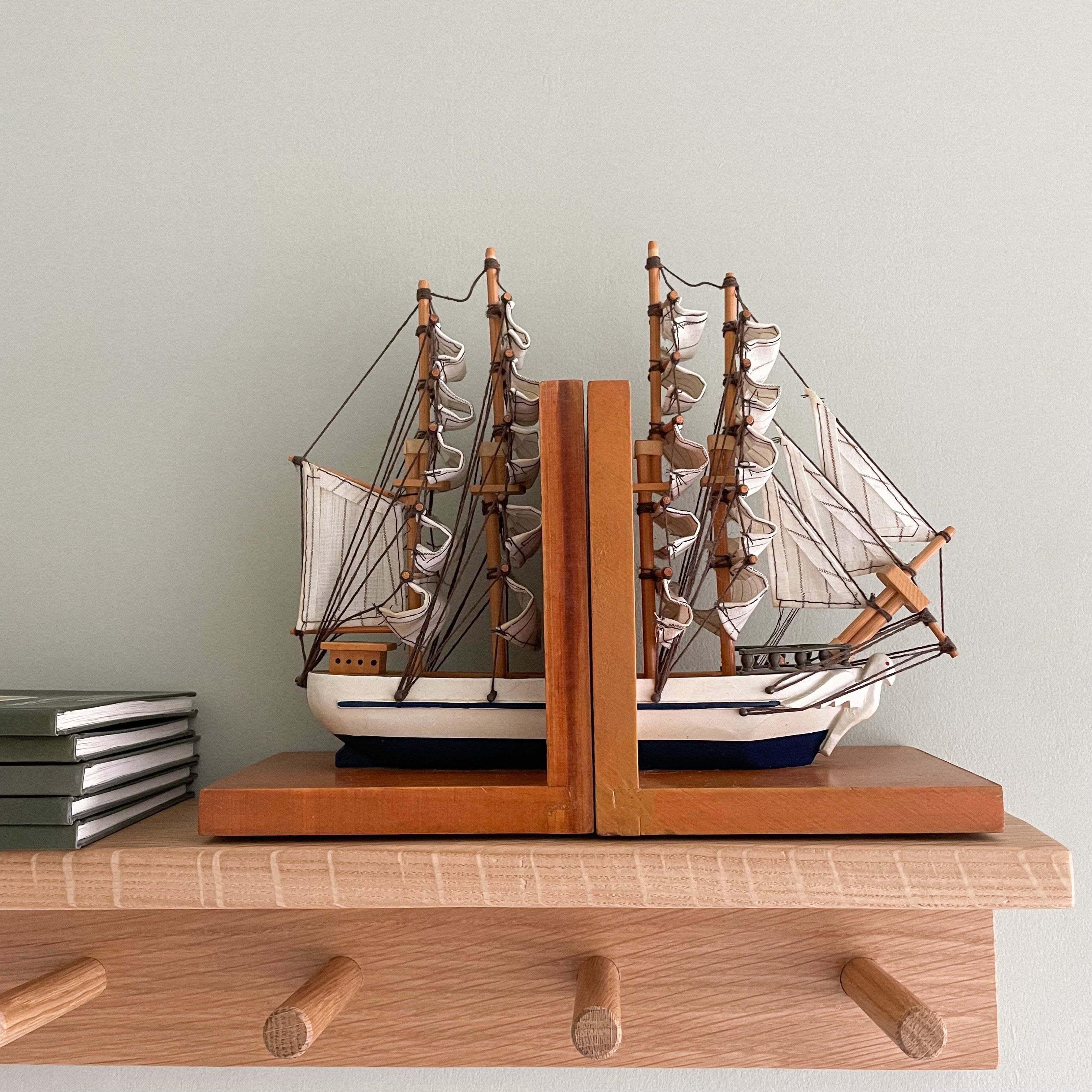 Pair of vintage model ship bookends - Moppet