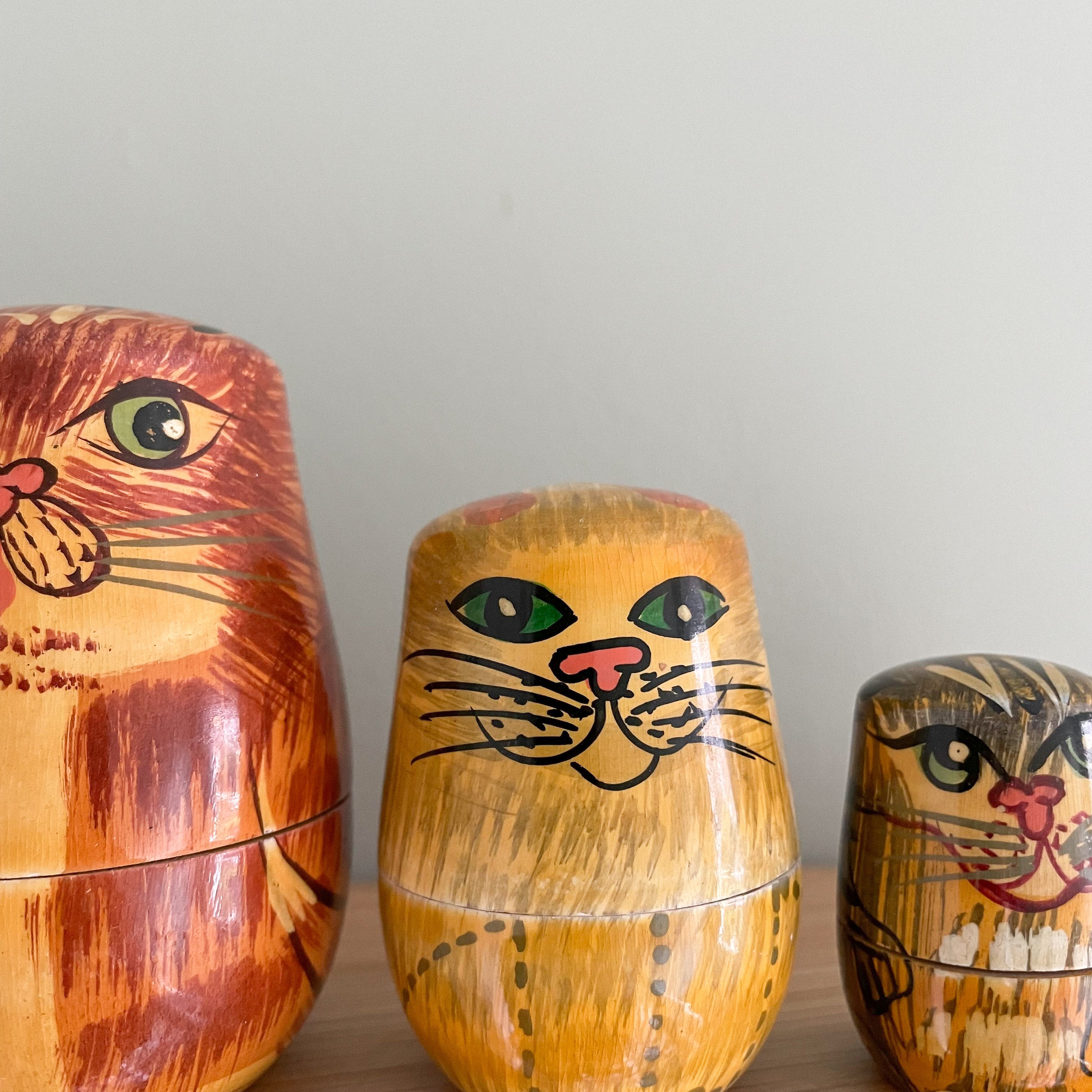 Vintage wooden nesting cat Russian Matryoshka dolls - Moppet