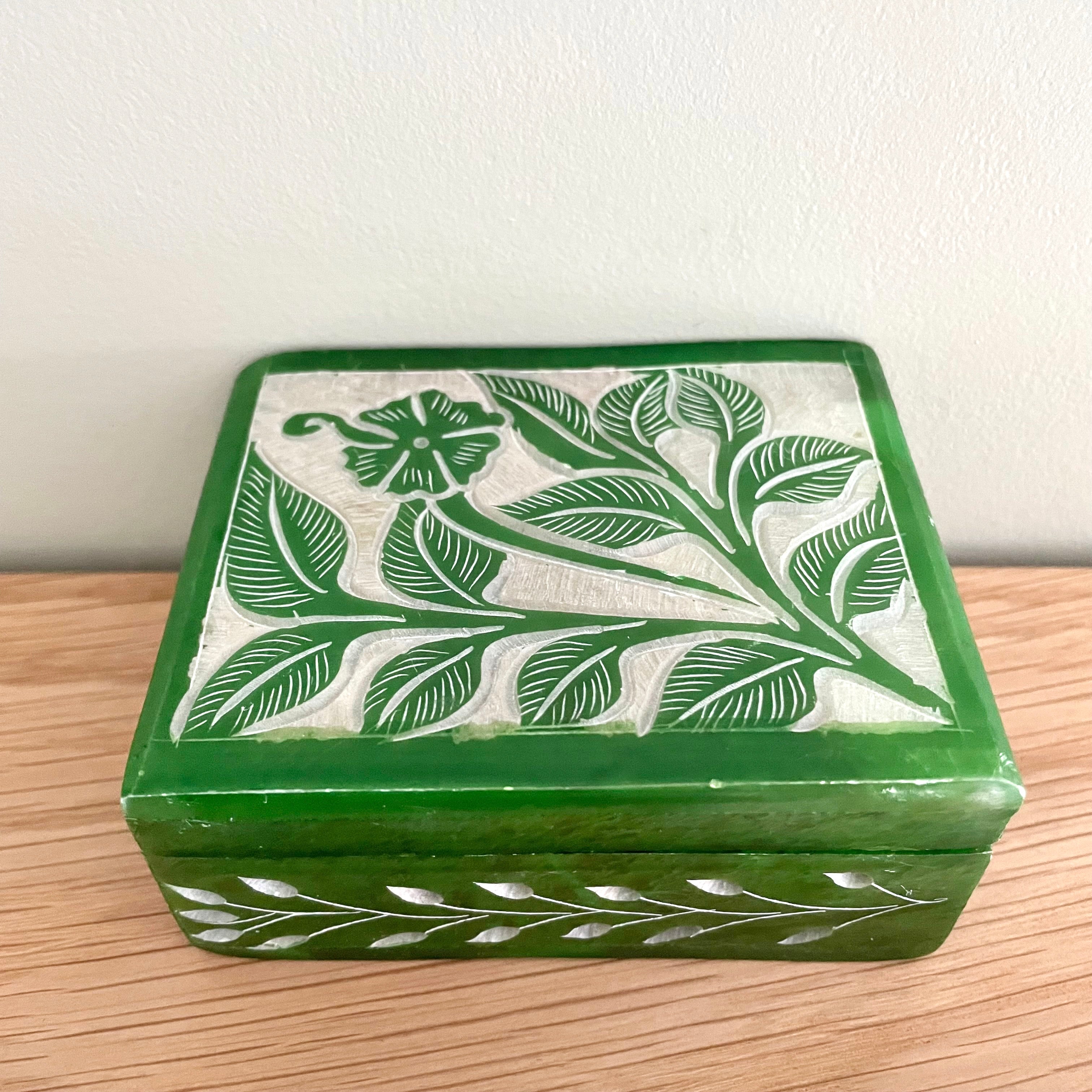 Vintage Indian hand-carved soapstone trinket box - Moppet