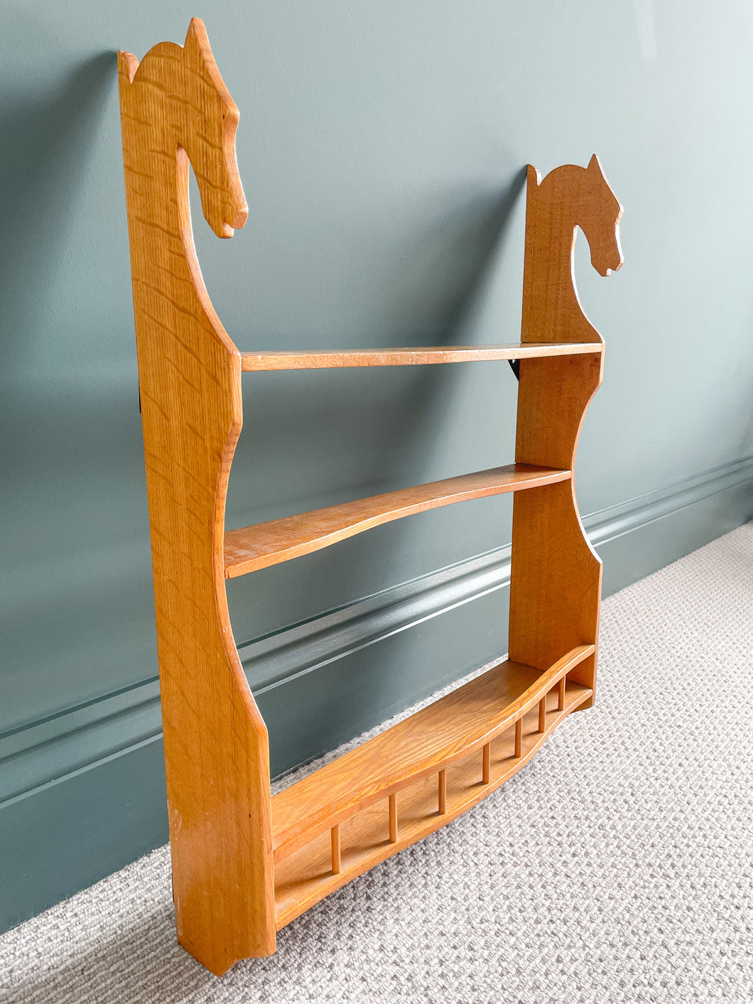 Vintage wooden pine horse shelf - Moppet