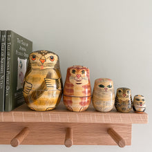 Load image into Gallery viewer, Vintage wooden nesting cat ‘Russian’ dolls - Moppet
