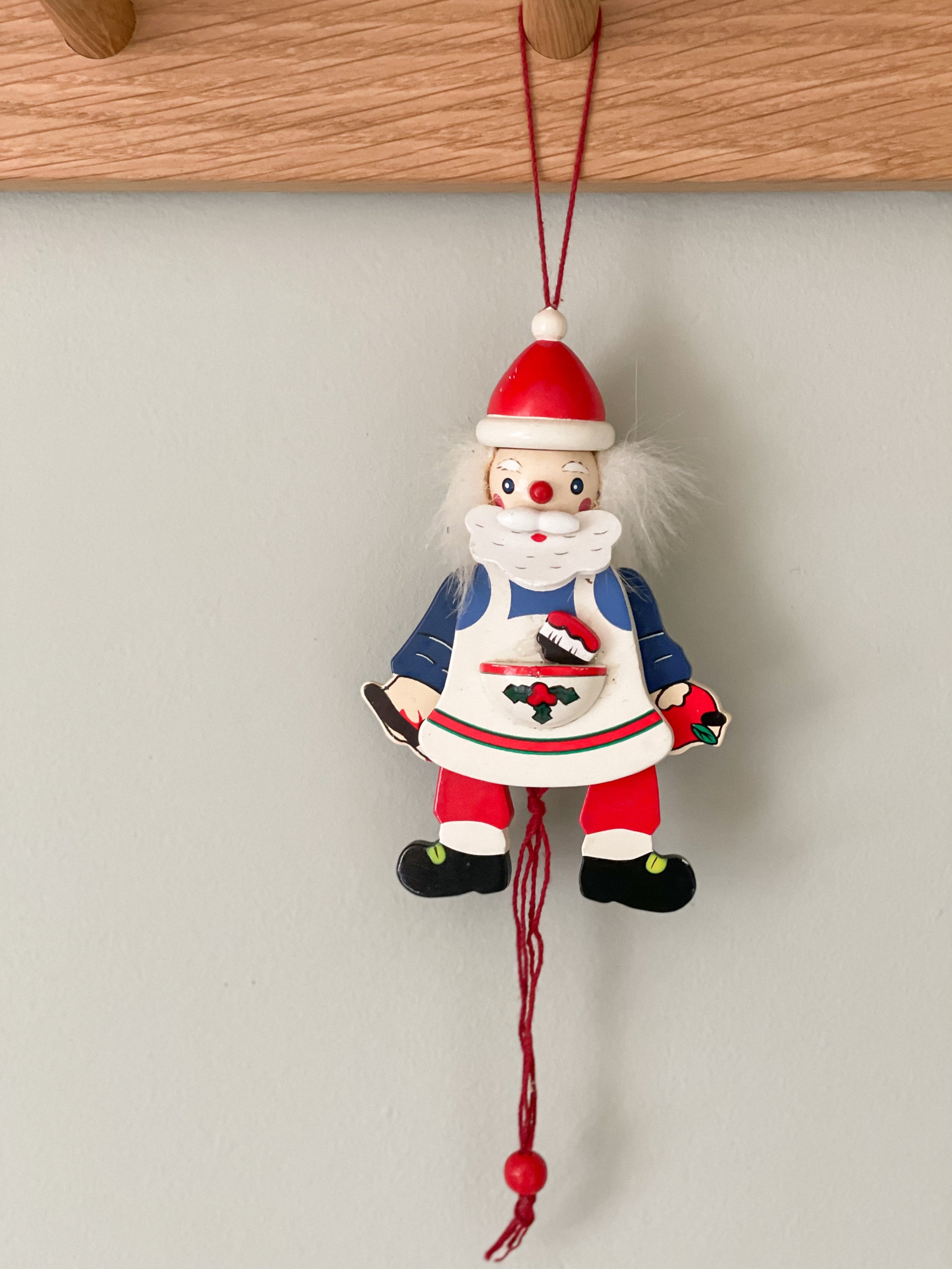 Vintage German wooden Father Christmas ‘Hampelmann’ jumping-jack pull toy - Moppet