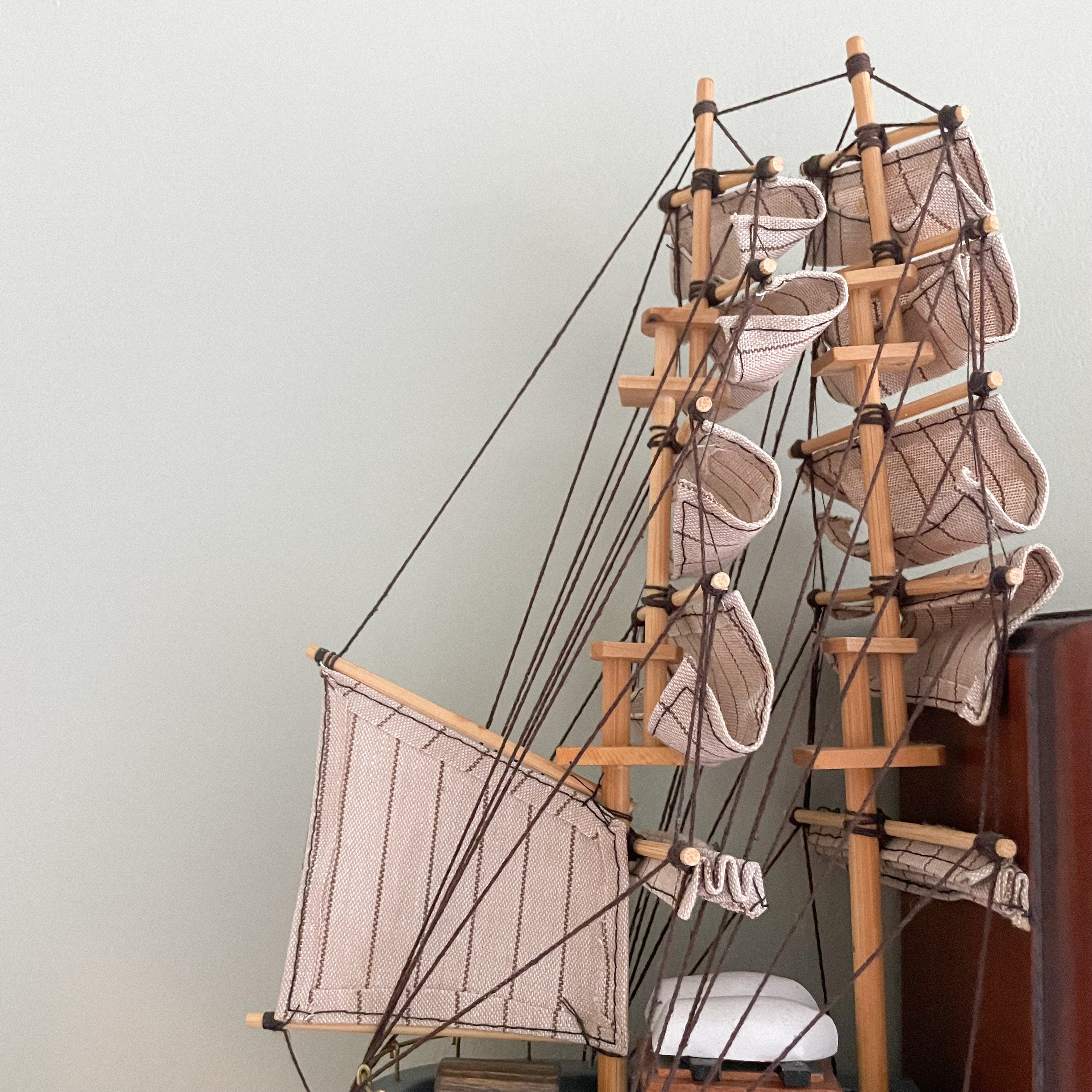 Pair of vintage model ship bookends - Moppet