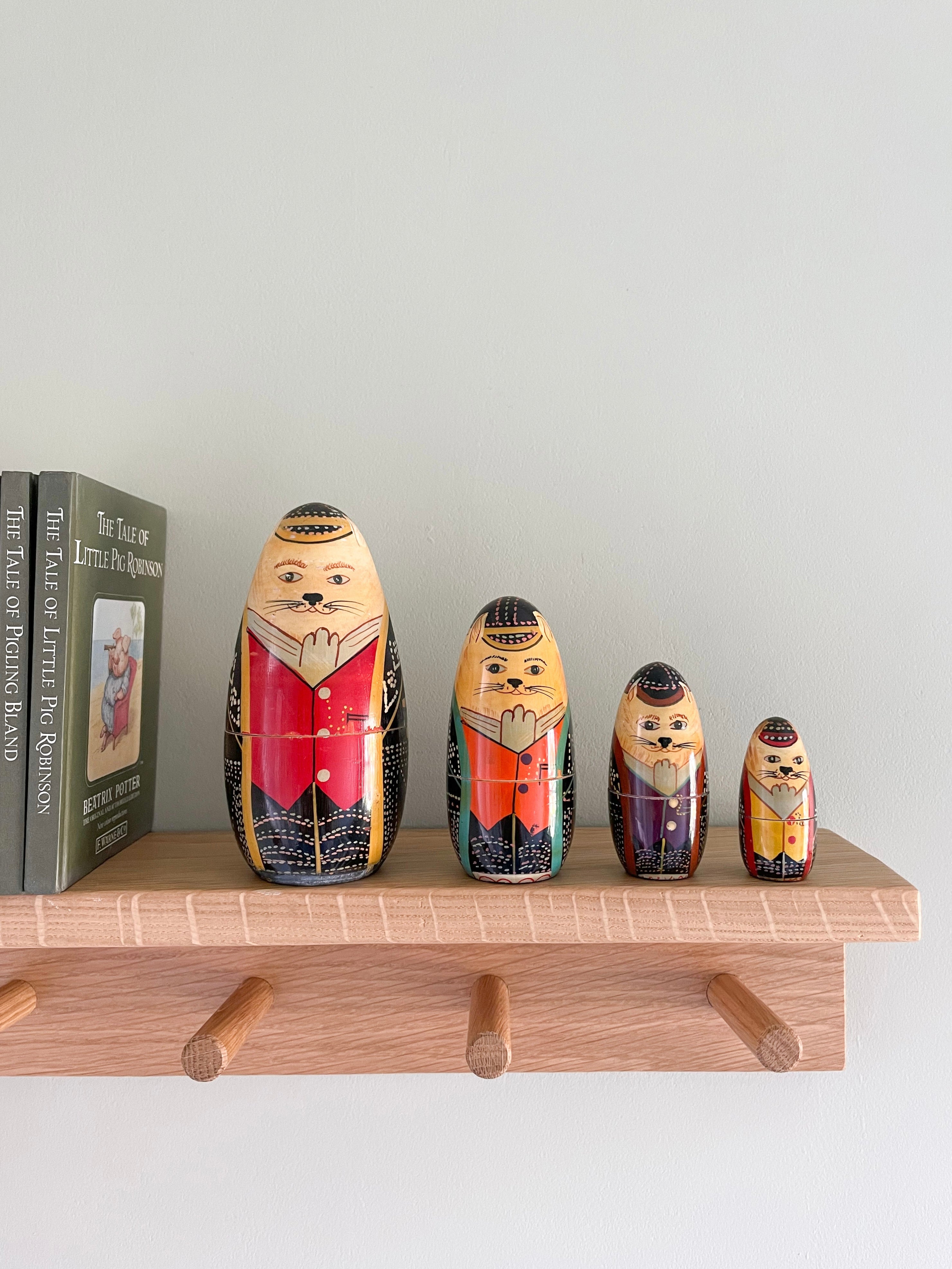 Vintage wooden nesting cats Russian Matryoshka dolls - Moppet