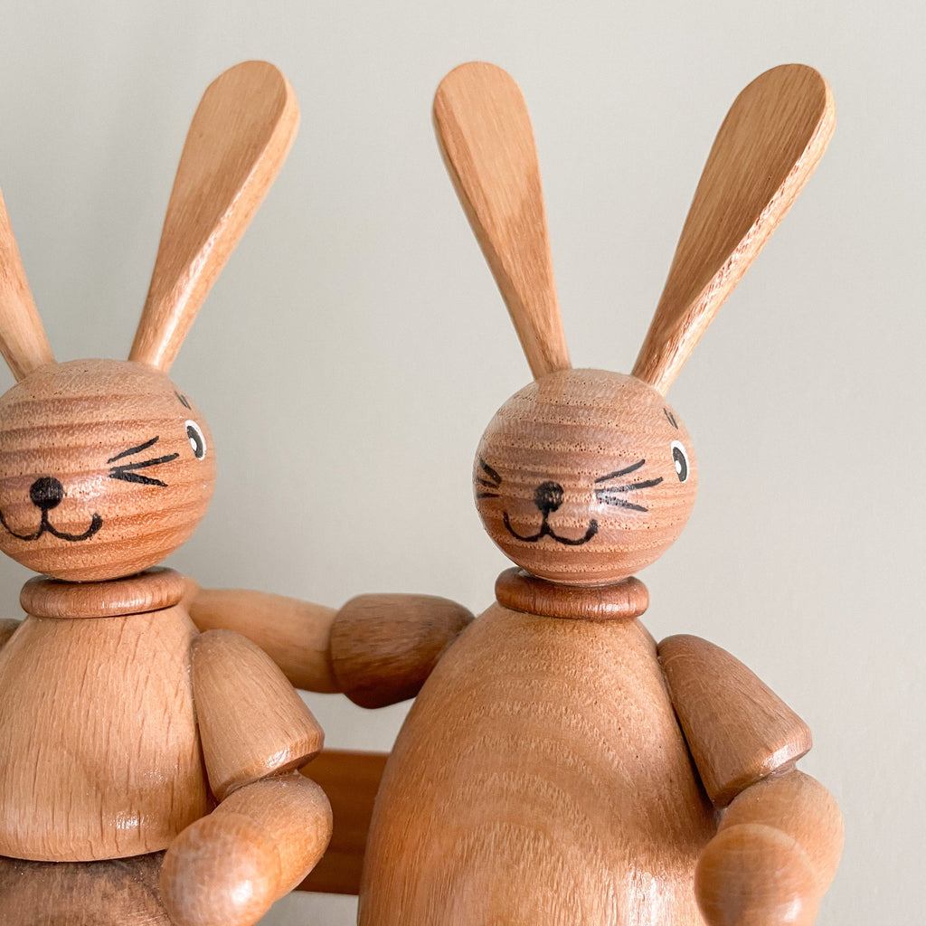 Vintage pair of wooden German bunny rabbits sat on a bench, by Erzgebirge Holzkunst DWU - Moppet