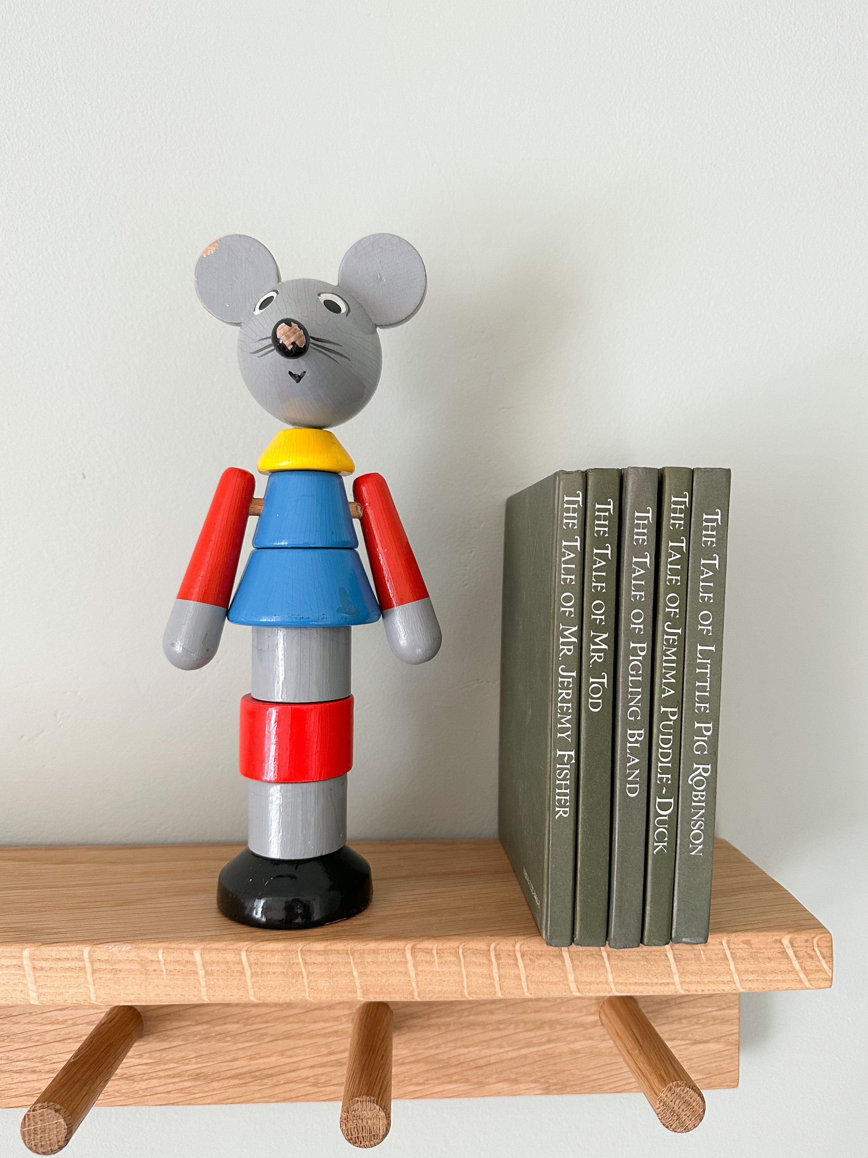 Vintage 1970s Czechoslovakian wooden stacking toy mouse - Moppet