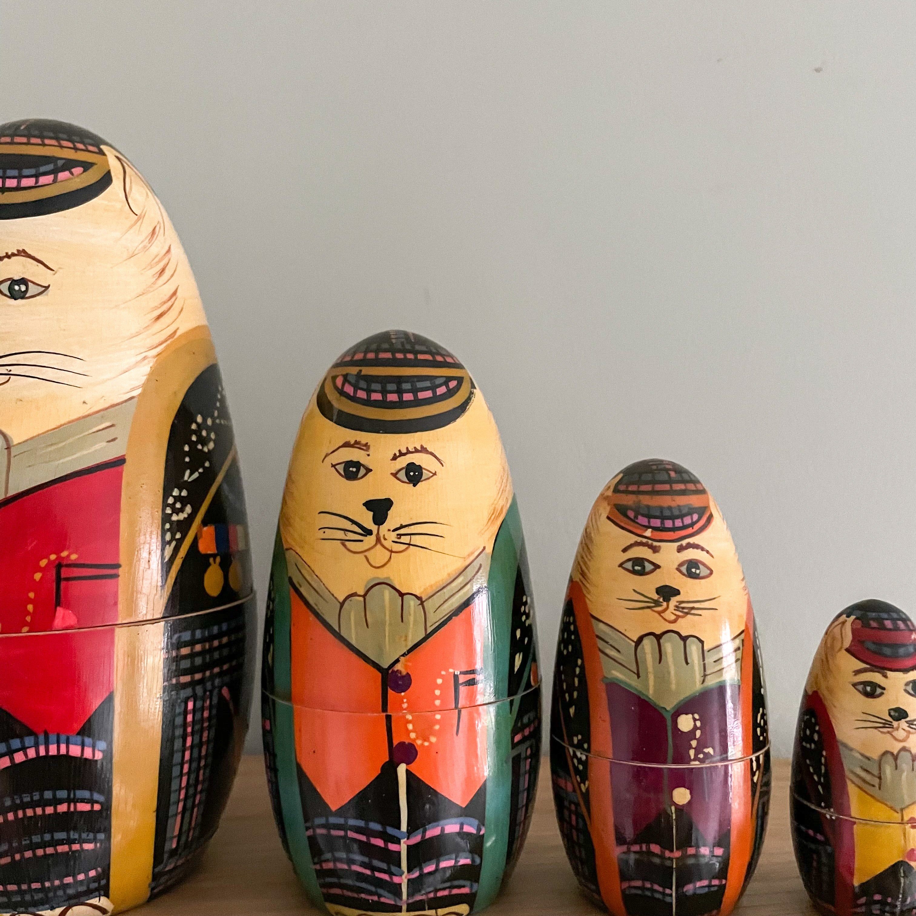 Vintage wooden nesting cats Russian Matryoshka dolls - Moppet