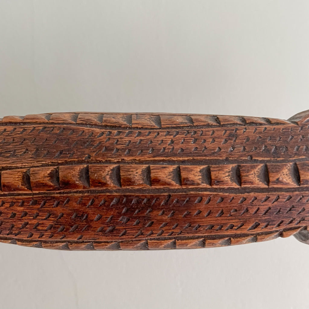 Vintage hand-carved wooden crocodile - Moppet