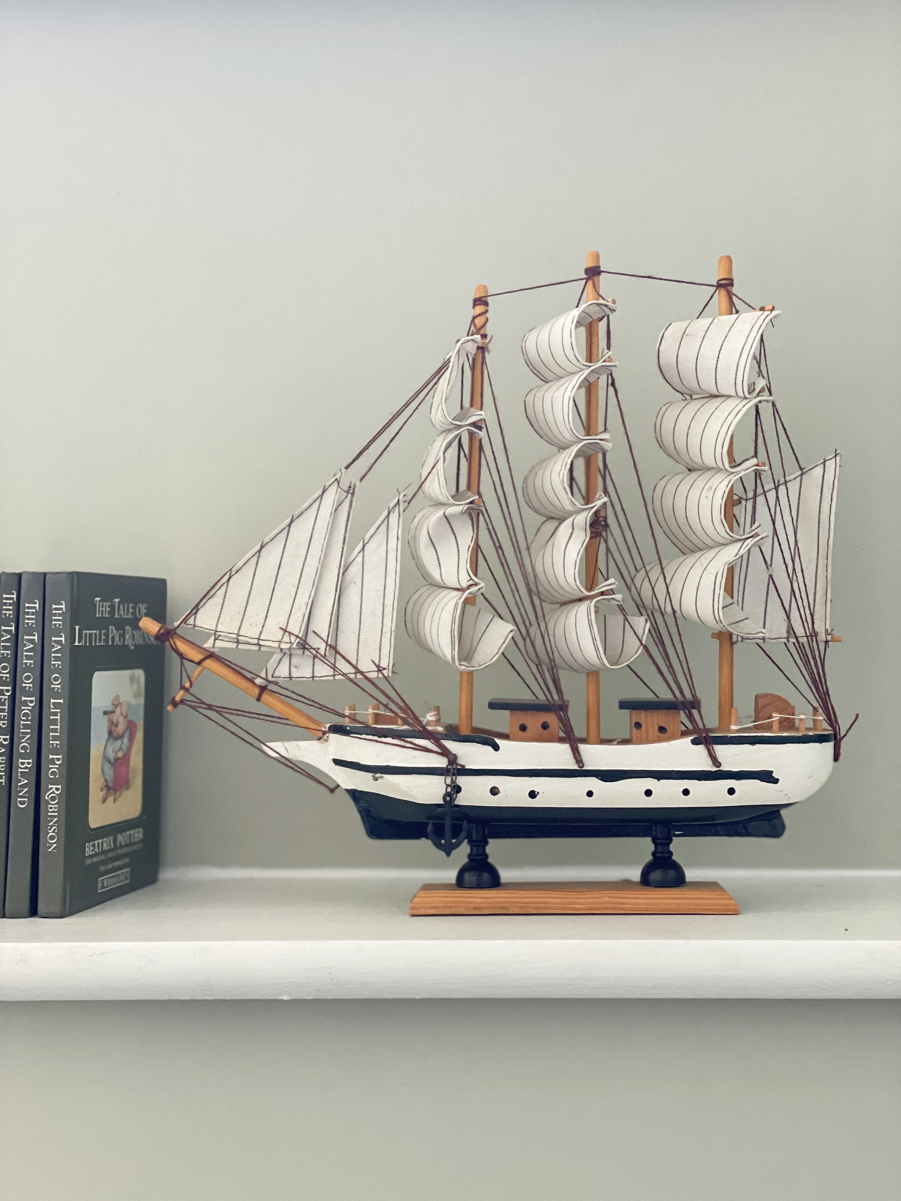 Vintage wooden model sailing boat, yacht or ship - Moppet