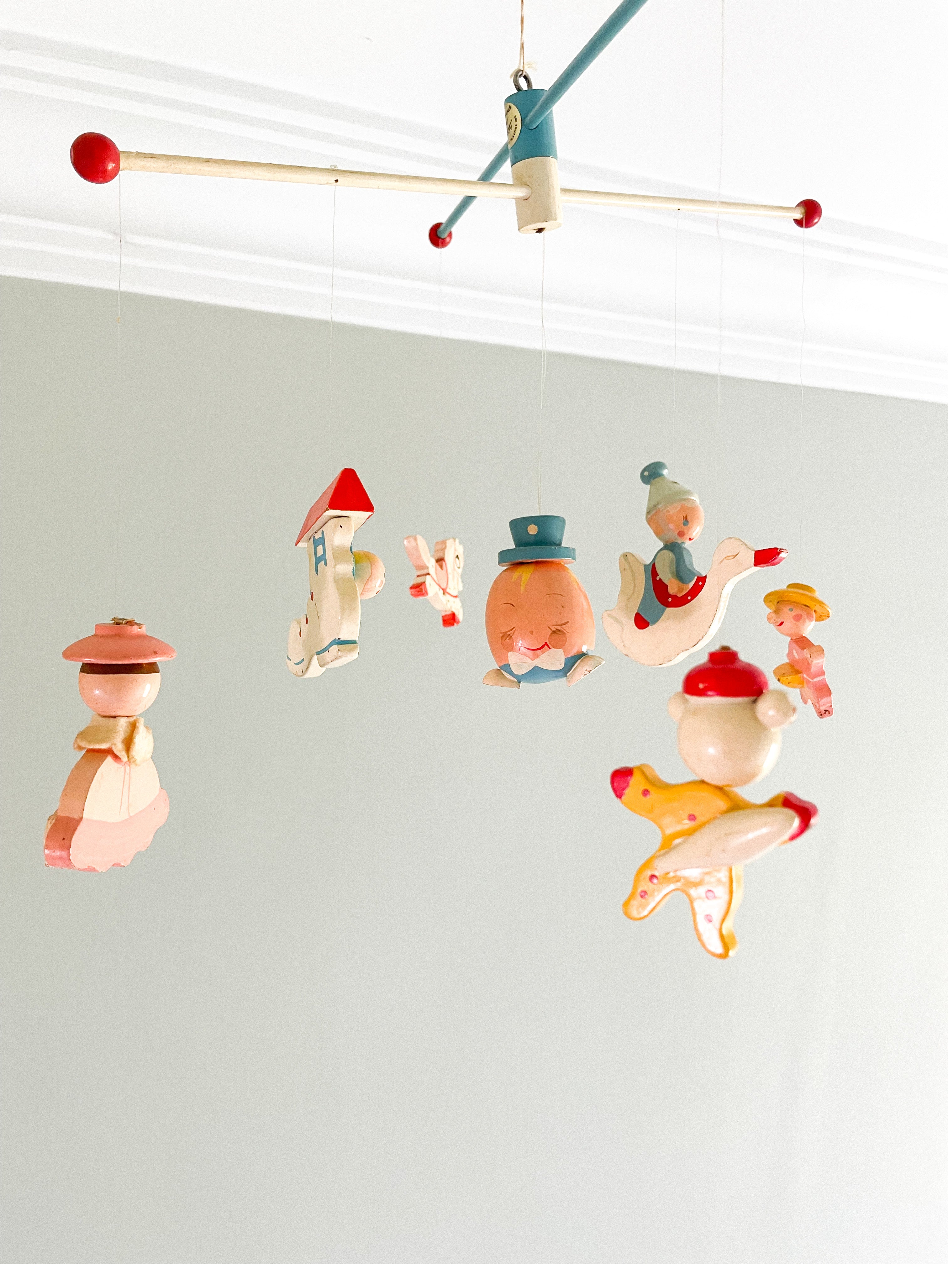 Vintage 1950s wooden mobile, Hey Diddle Diddle - Moppet
