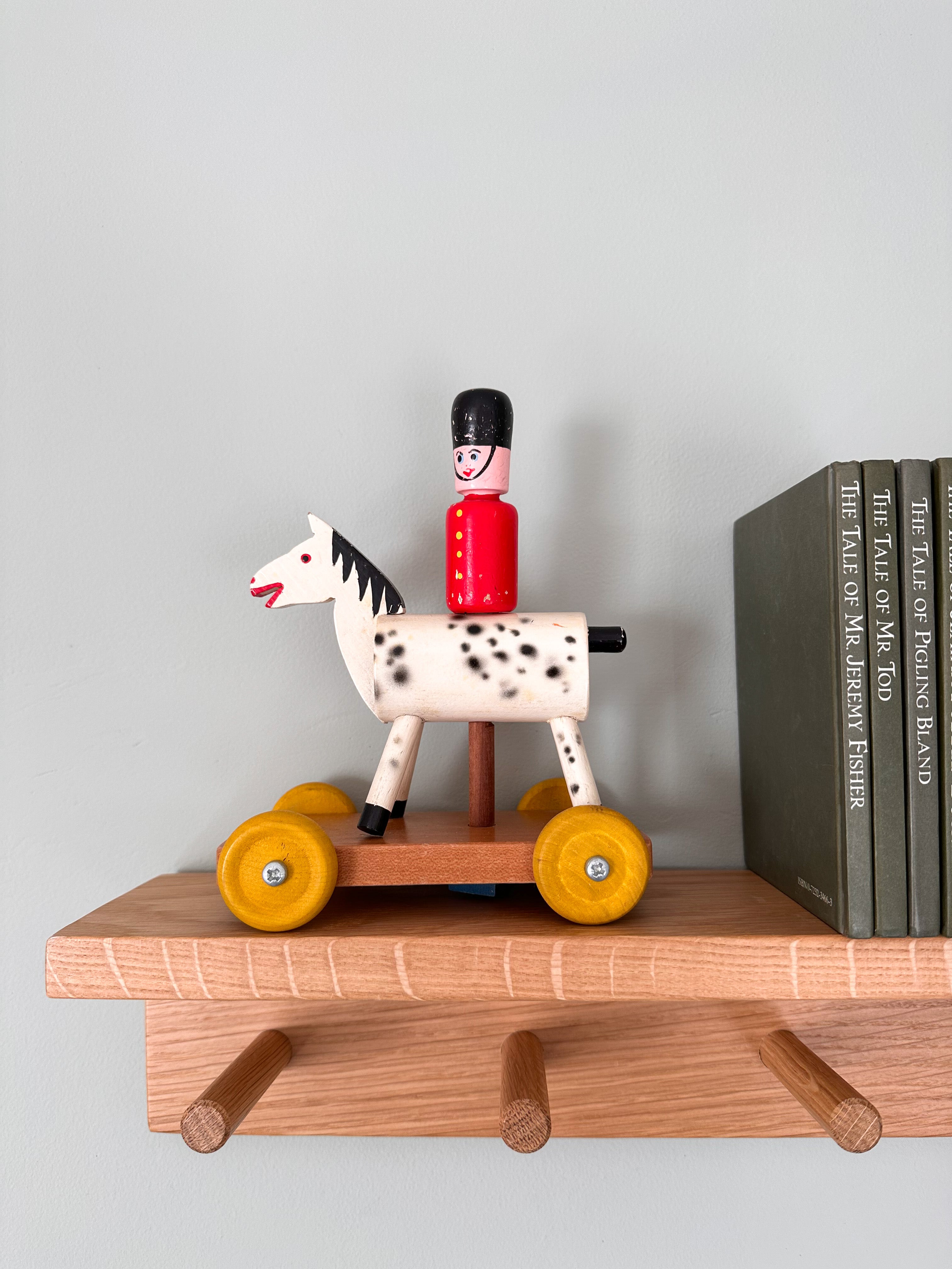 Vintage 1950s wooden Beefeater soldier on horse back, British made - Moppet