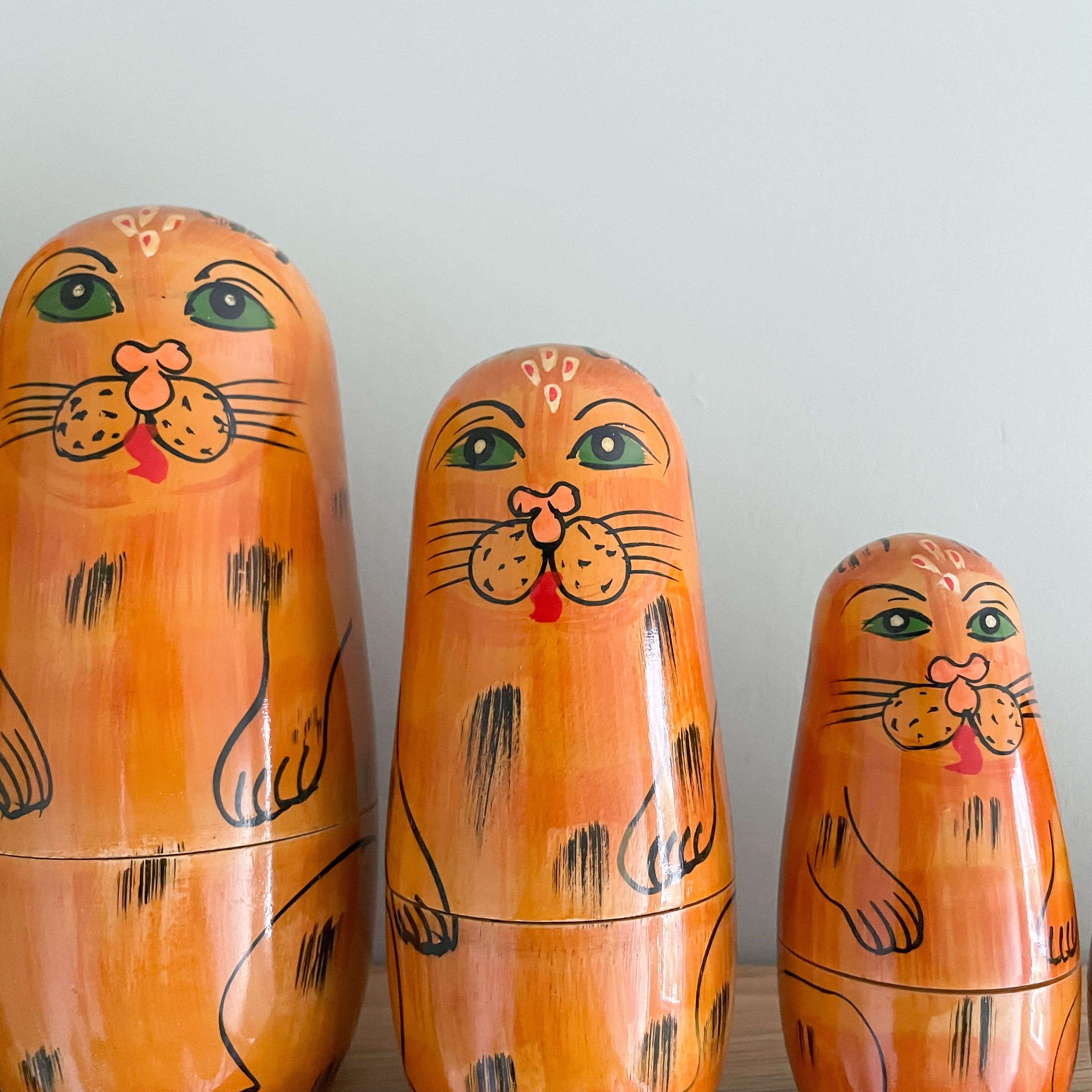 Vintage wooden nesting cat Russian Matryoshka dolls - Moppet